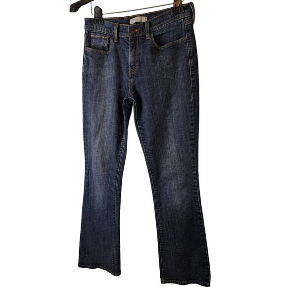 Levi's Women's 8 Blue 515 Boot Cut Jeans 5 Pocket Design Denim Classic - Picture 1 of 11